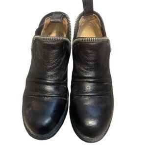John Fluevog Size 6 Evers Black Ankle Boots